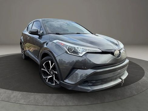 Used 2018 Toyota C-HR image 5