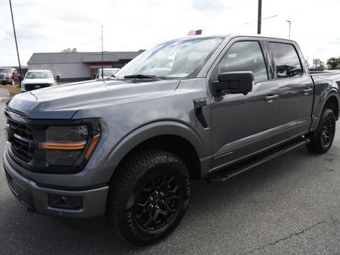 Used 2025 Ford F150 XLT w/ Equipment Group 302A MID image 9