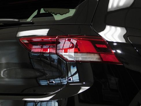 Used 2025 Volkswagen Golf image 94