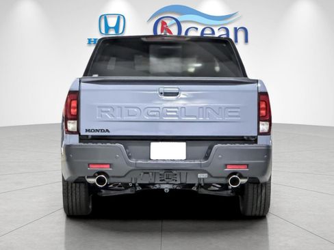 New 2026 Honda Ridgeline Black Edition image 4