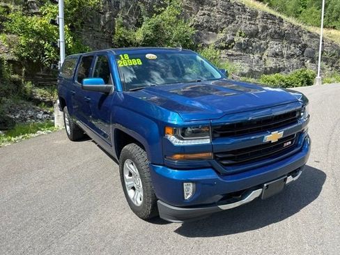 Used 2018 Chevrolet Silverado 1500 LT w/ All Star Edition AWD/4WD image 3
