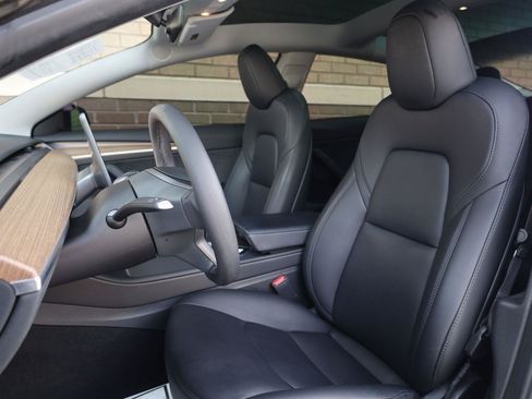 Used 2023 Tesla Model 3 Standard Range RWD image 15