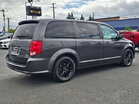 Used 2019 Dodge Grand Caravan GT FWD image 6