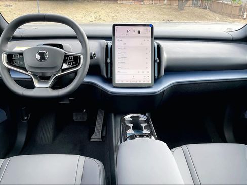 New 2026 Volvo EX30 Plus w/ Climate Package image 9