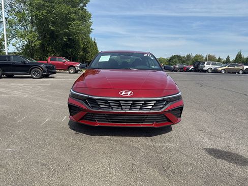 Used 2025 Hyundai Elantra Sport w/ Cargo Package image 1