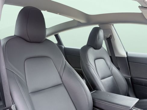 Used 2023 Tesla Model 3 Standard Range RWD image 11