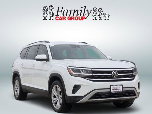 Used 2022 Volkswagen Atlas SE FWD image 2
