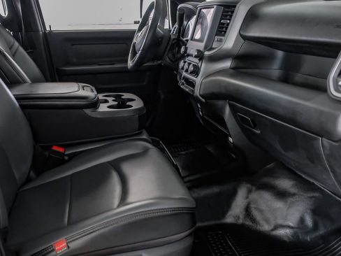 Used 2024 RAM 3500 Tradesman w/ Chrome Appearance Group image 13