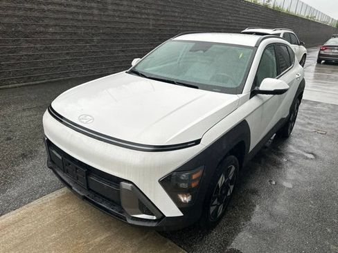 Certified 2025 Hyundai Kona SEL AWD/4WD image 3