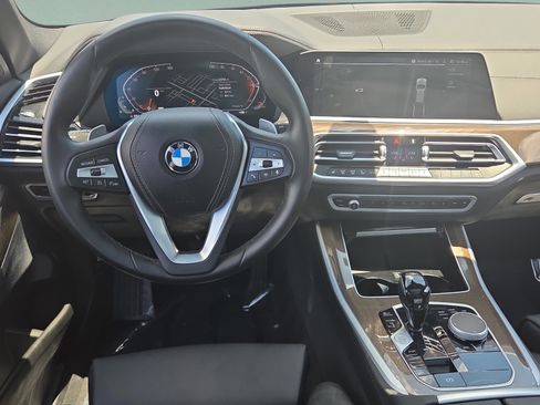Used 2022 BMW X5 xDrive40i w/ Premium Package AWD/4WD image 12
