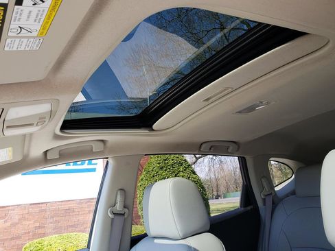 Used 2012 Nissan Rogue SL image 9