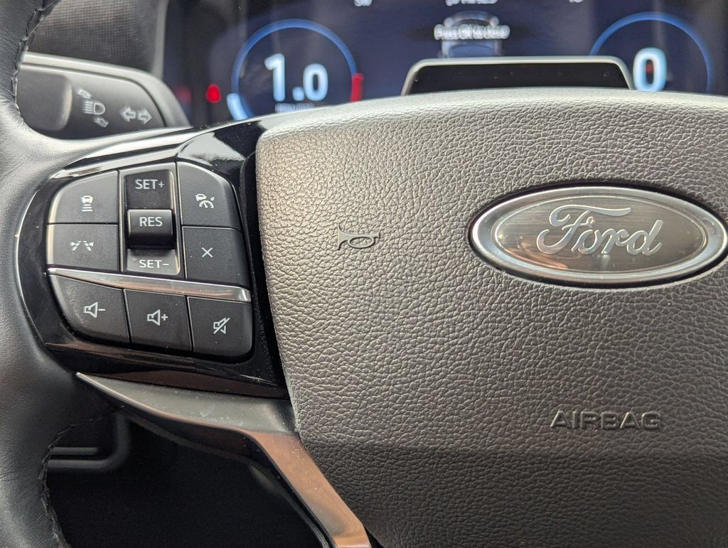 Used 2025 Ford Explorer Platinum w/ Ultimate Package AWD/4WD image 15