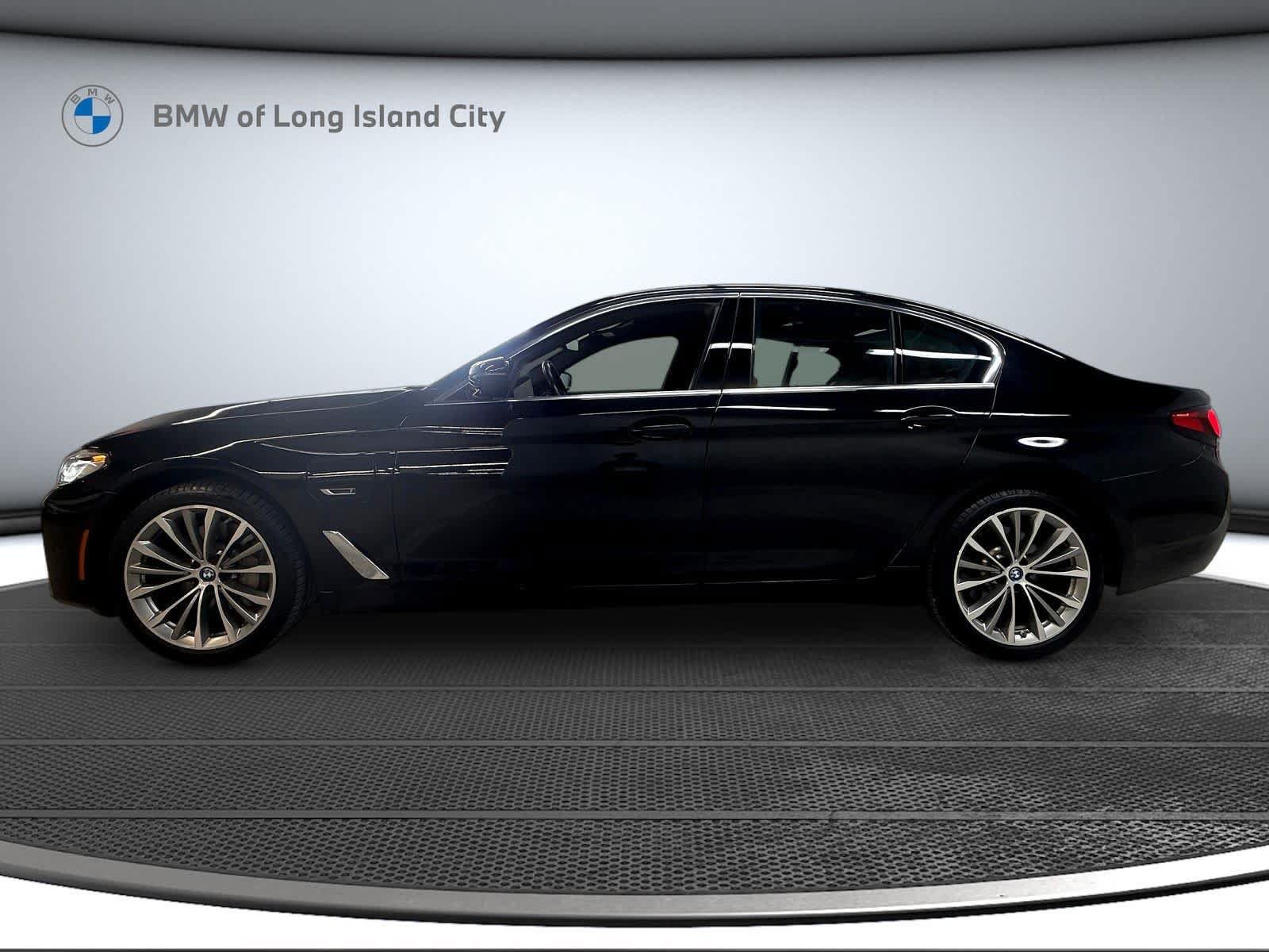 Used 2023 BMW 530e xDrive w/ Premium Package AWD/4WD image 8