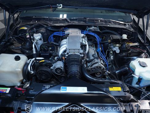 Used 1991 Chevrolet Camaro Z28 RWD image 3
