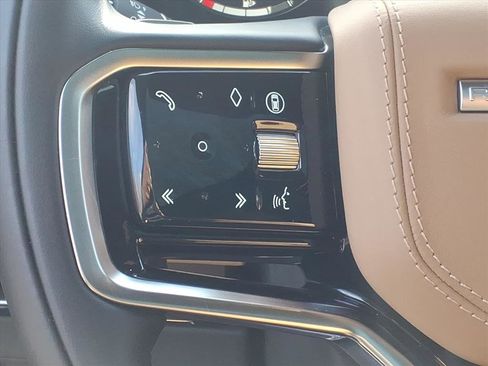 Certified 2025 Land Rover Range Rover Sport SE image 16