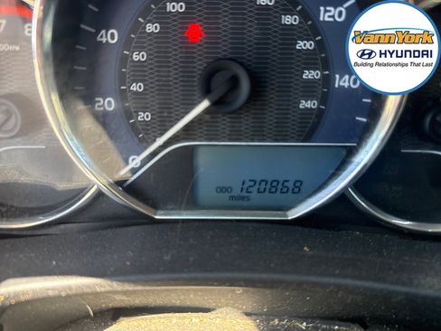 Used 2014 Toyota Corolla LE image 11