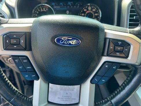 Used 2016 Ford F150 Lariat w/ Equipment Group 502A Luxury AWD/4WD image 27