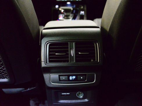 Used 2022 Audi Q5 2.0T Premium Plus w/ Premium Plus Package image 27