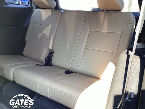 Used 2022 Chevrolet Traverse Premier AWD/4WD image 14