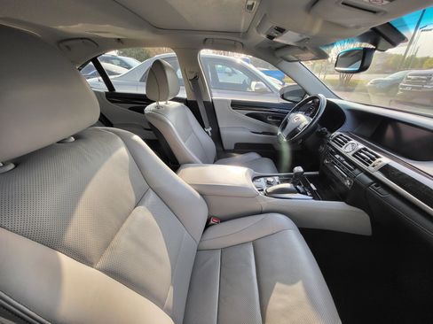 Used 2014 Lexus LS 460 w/ Comfort Package image 8