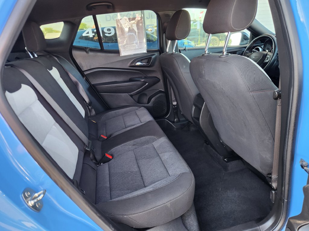 Used 2024 Chevrolet Trax RS w/ Driver Confidence Package FWD image 12