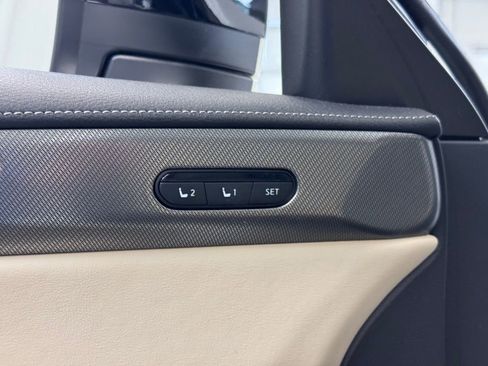 Used 2025 INFINITI QX60 Luxe AWD/4WD image 10