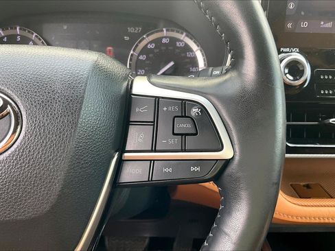 Used 2022 Toyota Highlander Platinum AWD/4WD image 24