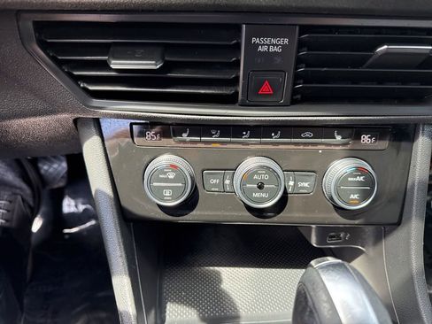 Used 2019 Volkswagen Jetta R-Line FWD image 22