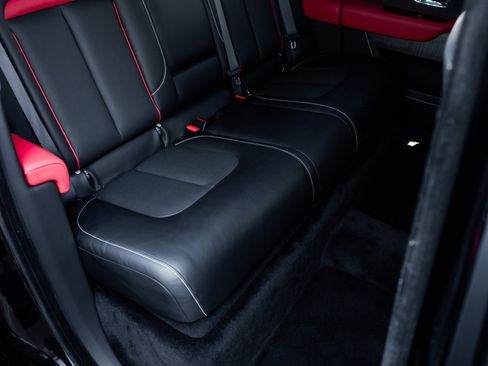 Used 2023 Rolls-Royce Cullinan image 27