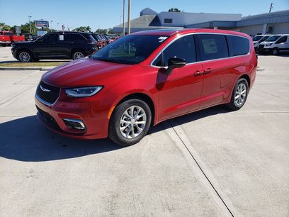 New 2026 Chrysler Pacifica Limited