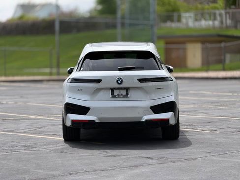 Certified 2023 BMW iX xDrive50 w/ Premium Package image 6