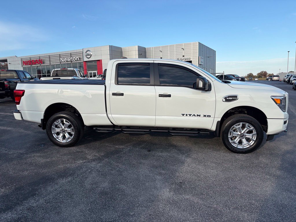 Used 2024 Nissan Titan SV w/ SV Convenience Package AWD/4WD image 4