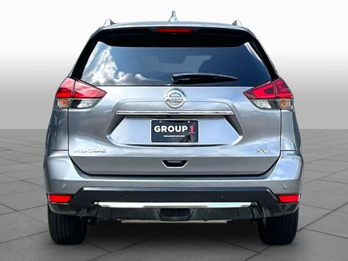 Used 2019 Nissan Rogue SV FWD image 5