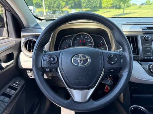 Used 2014 Toyota RAV4 XLE AWD/4WD image 21
