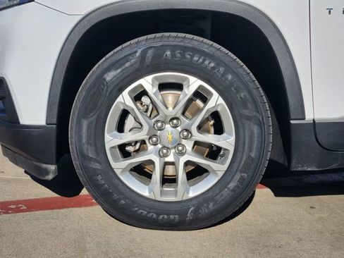 Used 2020 Chevrolet Traverse LS image 10