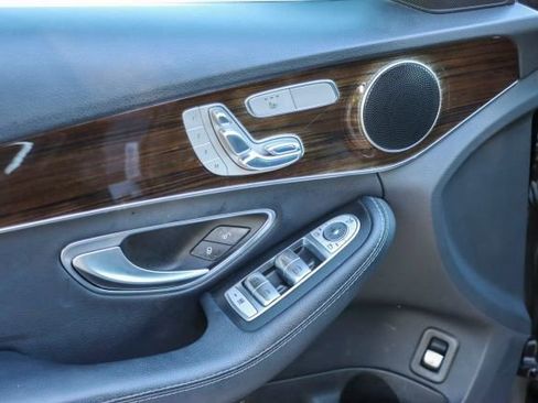 Used 2018 Mercedes-Benz C 300 C 300 image 17