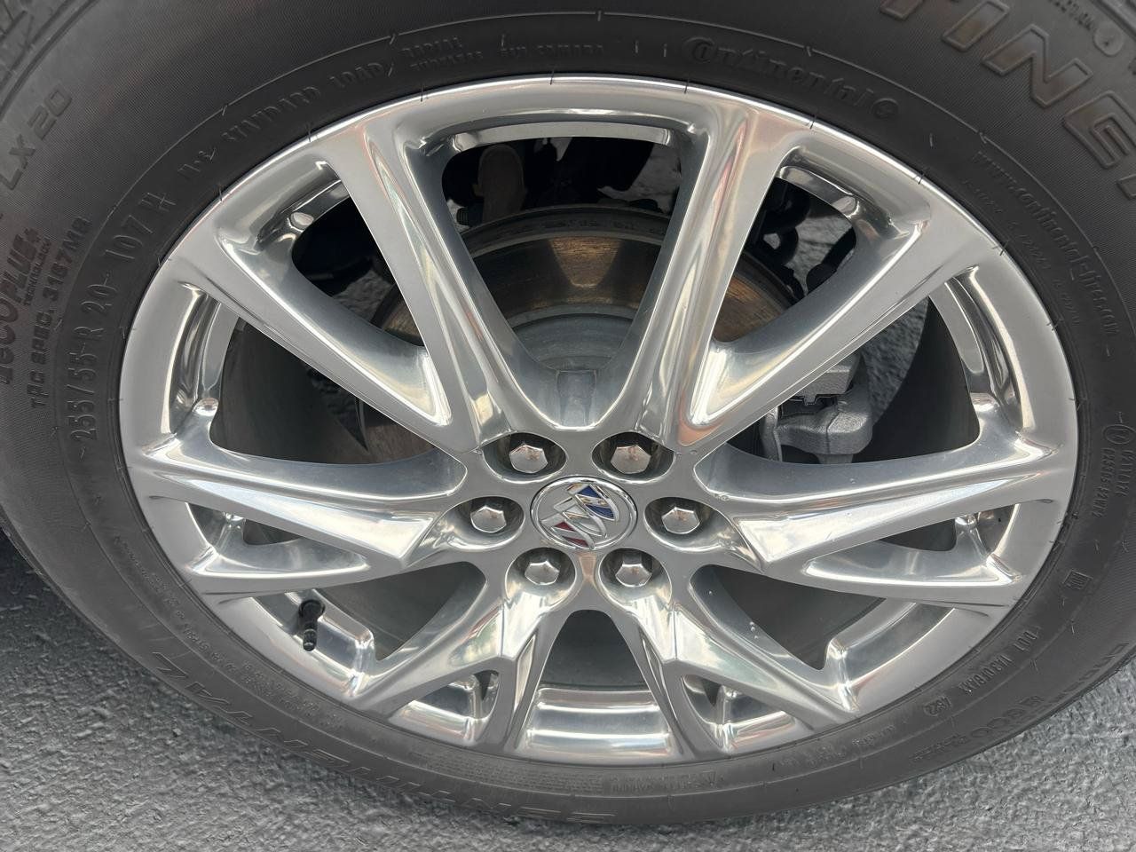 Used 2023 Buick Enclave Essence w/ Experience Buick Package FWD image 5