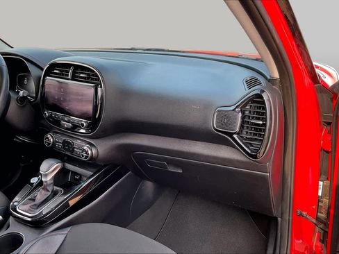 Used 2023 Kia Soul GT-Line FWD image 18