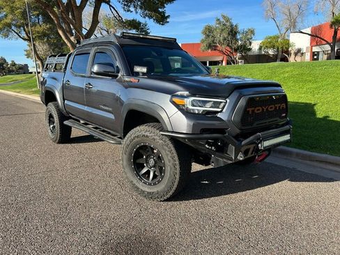 Used 2021 Toyota Tacoma TRD Off-Road w/ Technology Package AWD/4WD image 8