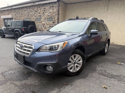 Used 2017 Subaru Outback 2.5i Premium AWD/4WD image 2