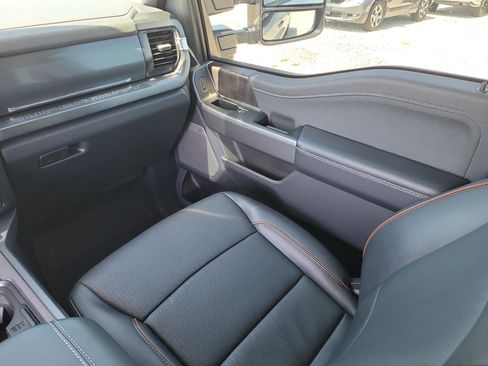 Used 2026 Ford F250 Lariat w/ Tremor Off-Road Package AWD/4WD image 16