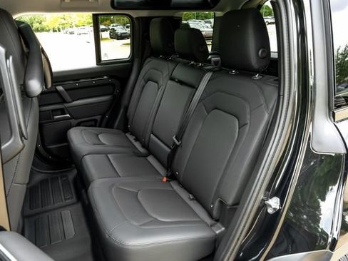 Used 2026 Land Rover Defender 110 S AWD/4WD image 52
