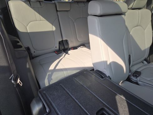 Certified 2024 Honda Pilot Elite image 27