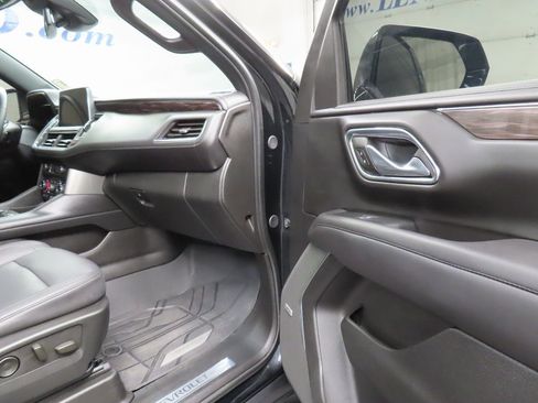Used 2024 Chevrolet Tahoe LT image 32