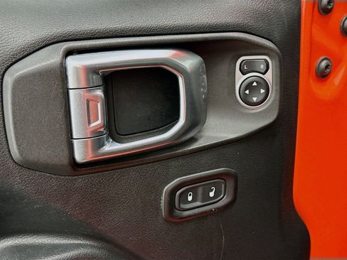 Used 2018 Jeep Wrangler Unlimited Sport S image 15