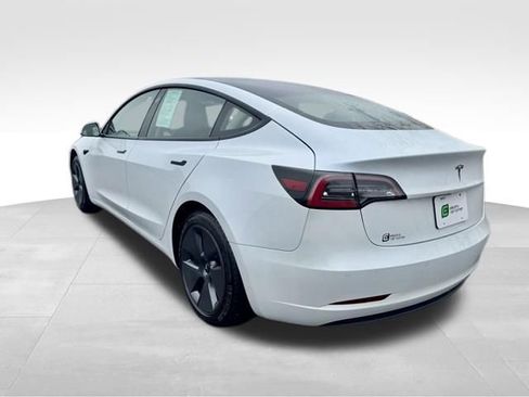 Used 2021 Tesla Model 3 Standard Range Plus RWD image 7