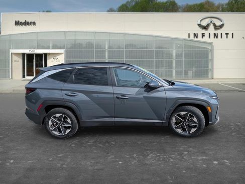 Used 2025 Hyundai Tucson SEL image 3