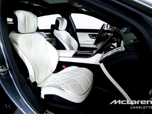 Used 2023 Mercedes-Benz Maybach S 680 4MATIC w/ Manufaktur Leather Package image 31