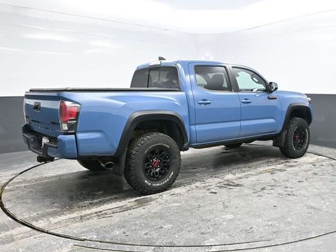 Used 2018 Toyota Tacoma SR image 7