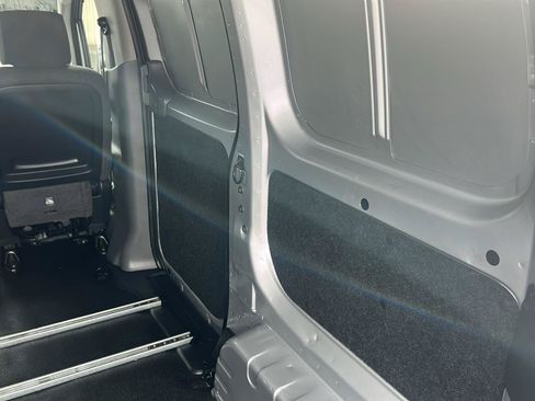 Used 2020 Nissan NV200 SV FWD image 12